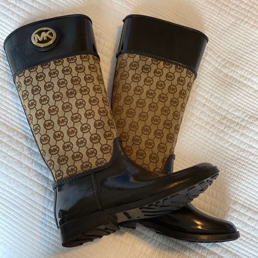 Brown Michael Kors rain boots!